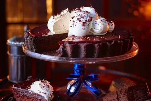 Потрясающий шоколадный торт для любимого за 30 минут. Настоящий афродизиак!