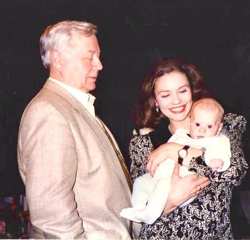 Олег Табаков и Марина Зудина с сыном Павлом. Архивное фото