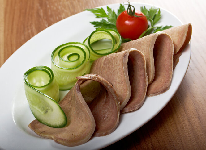 Говяжий язык вкусный как в холодном, так и в горячем виде Говяжий язык вкусный как в холодном, так и в горячем виде