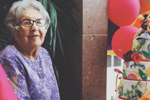 «Жирное молоко и виски». 106-летняя англичанка раскрыла секрет борьбы с ковидом