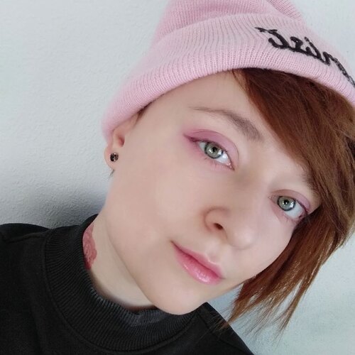 Дарья Серенко, фем-активистка, журналистка, художница, участница ...