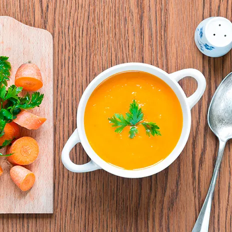 Рецепт крем-супа из моркови с орехами пекан в карамели