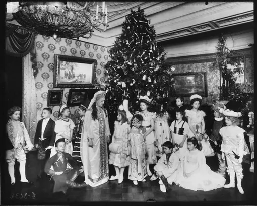 Рождественская елка, 1913-1914 годы.