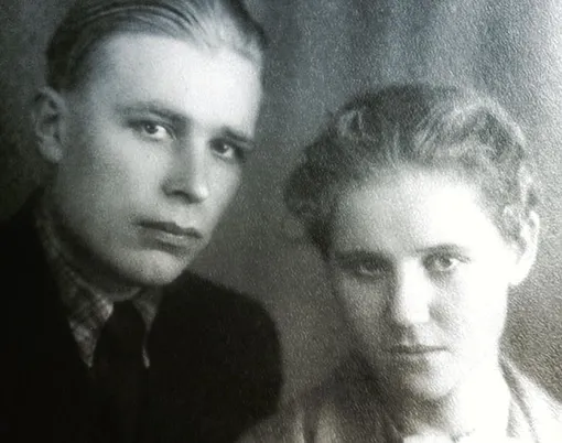Бабушка и дедушка Лизы Арзамасовой. Архивное фото